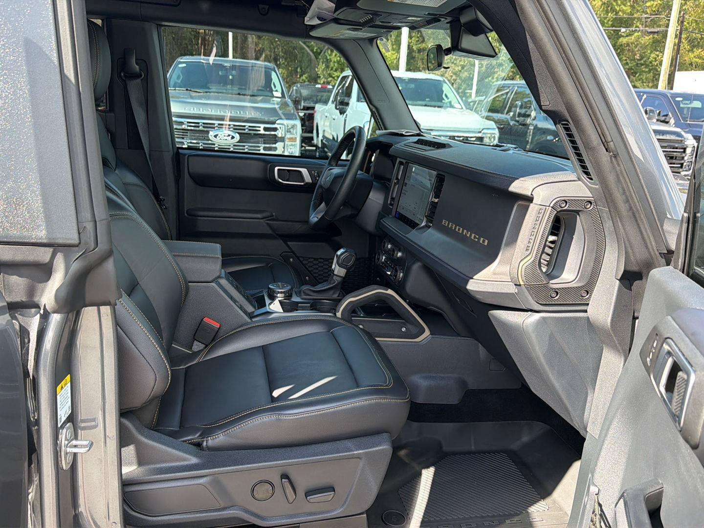 Certified 2025 Ford Bronco Badlands AWD/4WD image 13