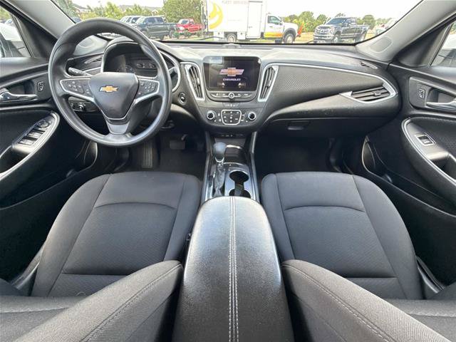 Used 2023 Chevrolet Malibu LT FWD image 16