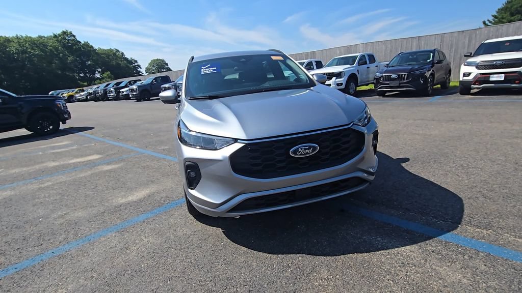 Certified 2023 Ford Escape ST-Line Select w/ Tech Pack #2 AWD/4WD image 13