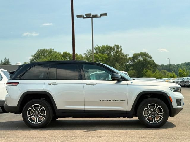 Used 2022 Jeep Grand Cherokee Trailhawk w/ Luxury Tech Group III AWD/4WD image 36
