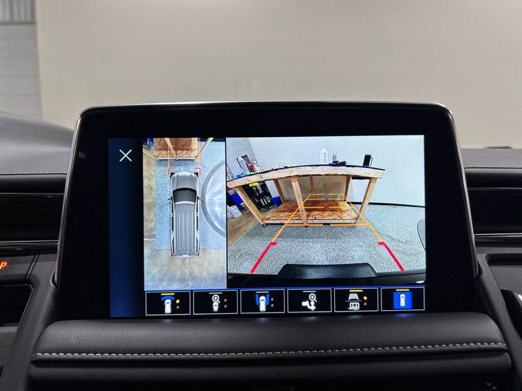 Used 2023 Chevrolet Tahoe Premier AWD/4WD image 20