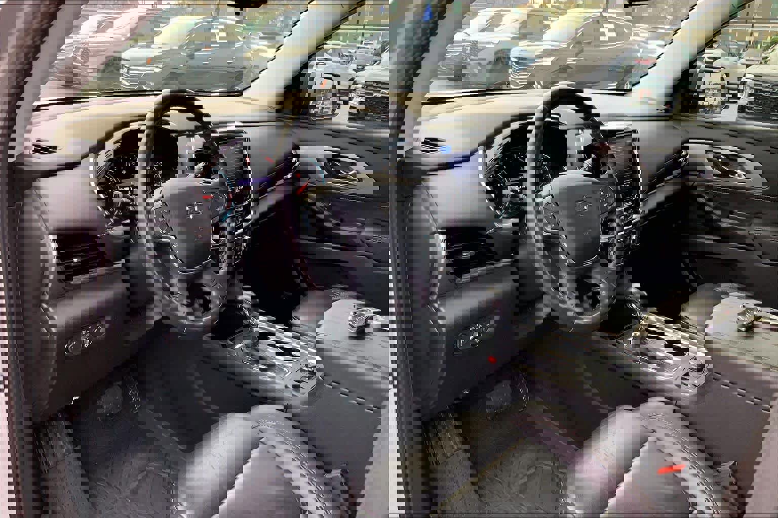 Used 2021 Chevrolet Traverse RS image 15