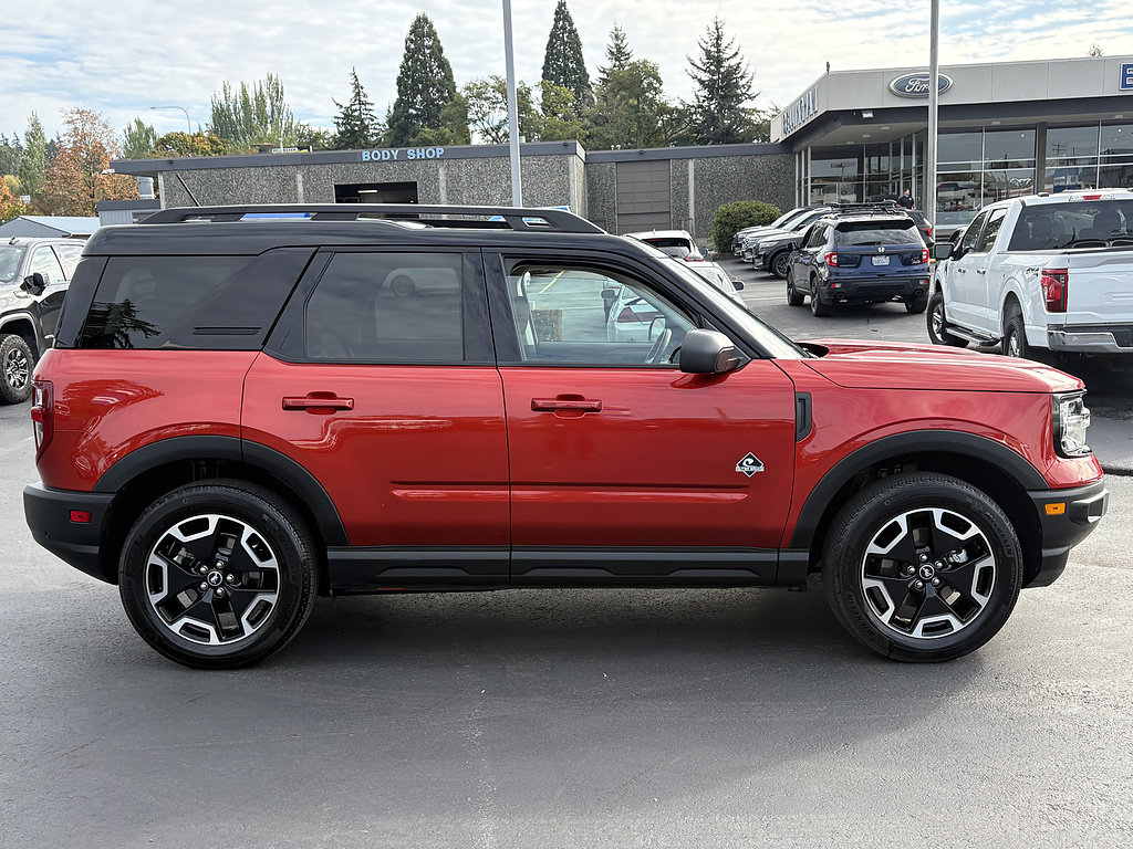 Certified 2023 Ford Bronco Sport Outer Banks w/ Tech Package AWD/4WD image 4