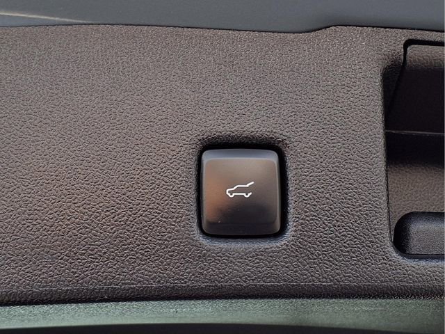 Certified 2025 Ford Escape ST-Line Select w/ Tech Pack #1 AWD/4WD image 6