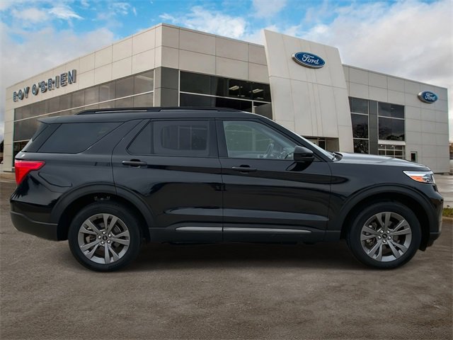 Certified 2022 Ford Explorer XLT w/ Equipment Group 202A image 5