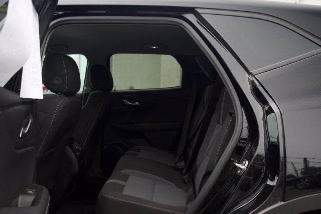 Used 2025 Chevrolet Blazer LT FWD image 33