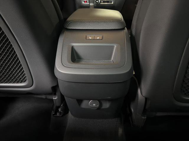 Used 2021 Volvo XC60 T5 Momentum w/ Premium Package image 29