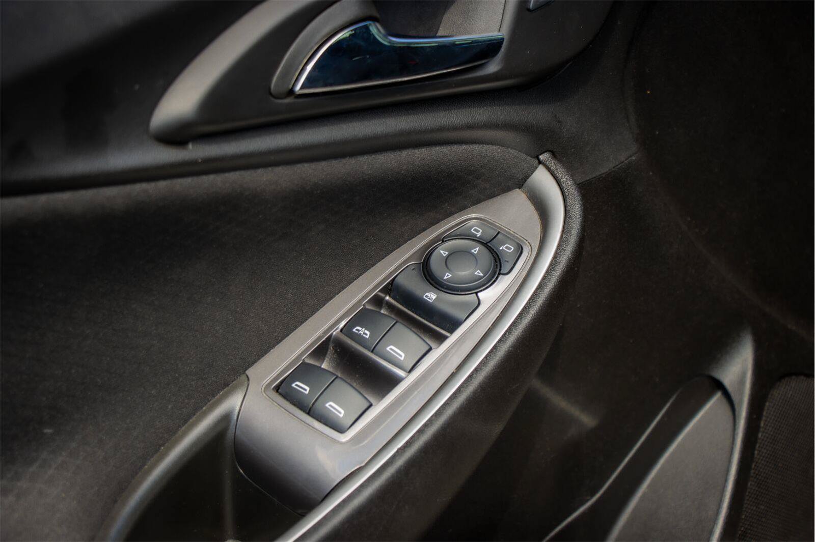 Used 2025 Chevrolet Malibu LT FWD image 9