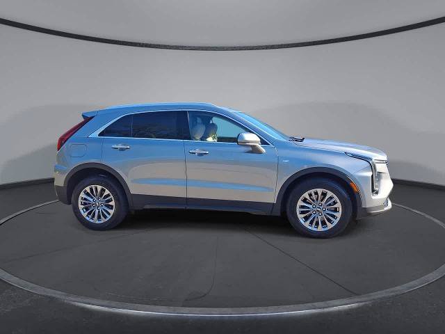 Used 2024 Cadillac XT4 Premium Luxury FWD image 9
