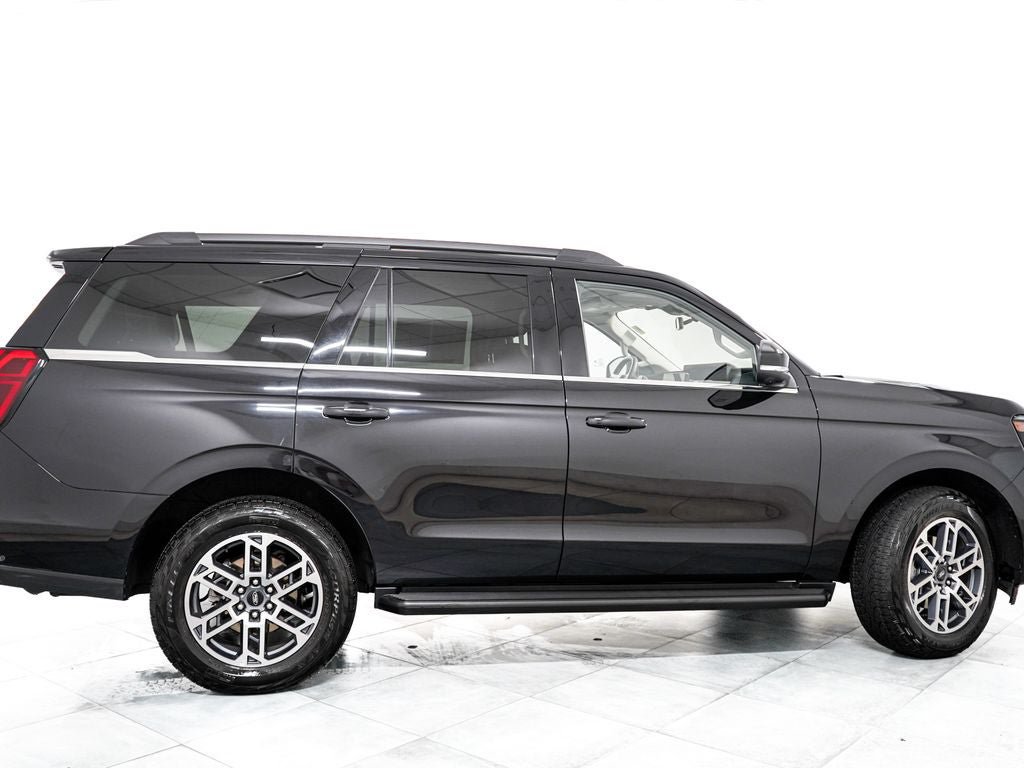 Certified 2025 Ford Expedition Active AWD/4WD image 7