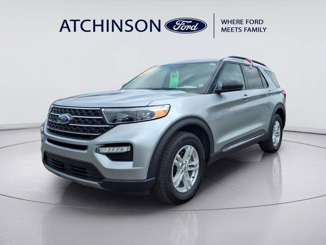 Certified 2023 Ford Explorer XLT w/ Equipment Group 202A AWD/4WD image 1