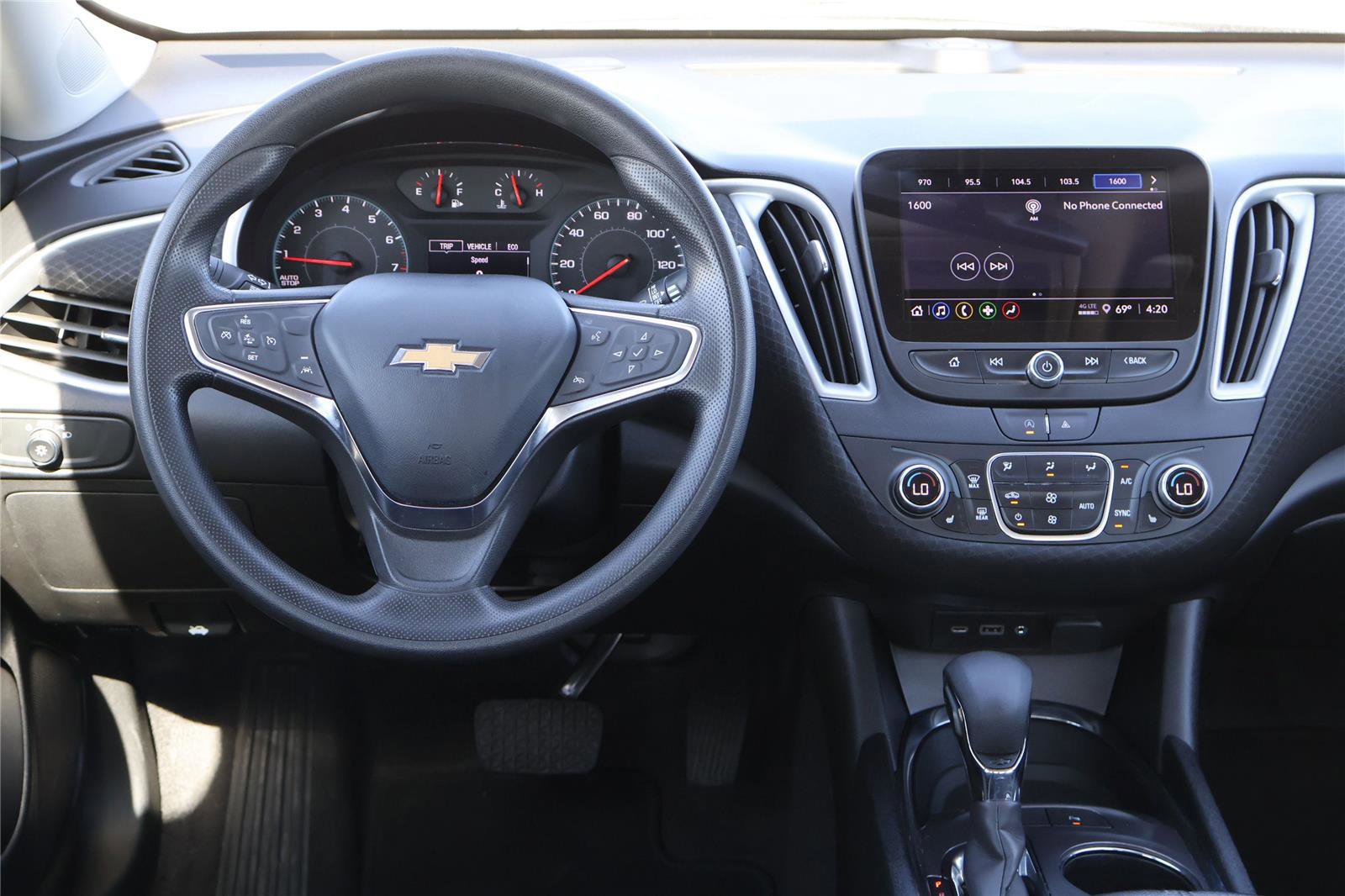 Used 2024 Chevrolet Malibu LT image 27