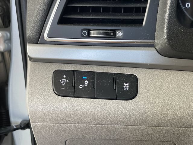 Used 2018 Hyundai Elantra SEL FWD image 14