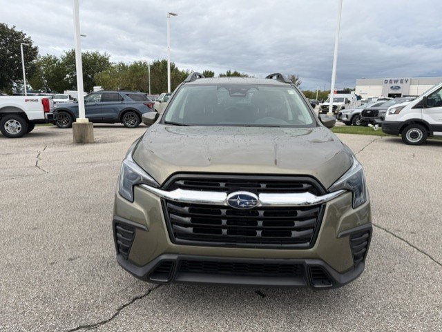 Used 2025 Subaru Ascent Premium AWD/4WD image 2