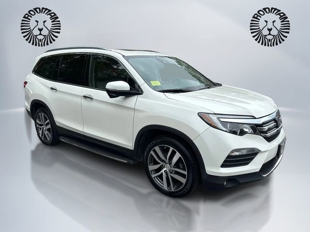 Used 2018 Honda Pilot Touring image 3