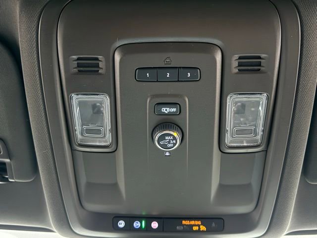 Used 2024 Chevrolet Suburban LT image 32