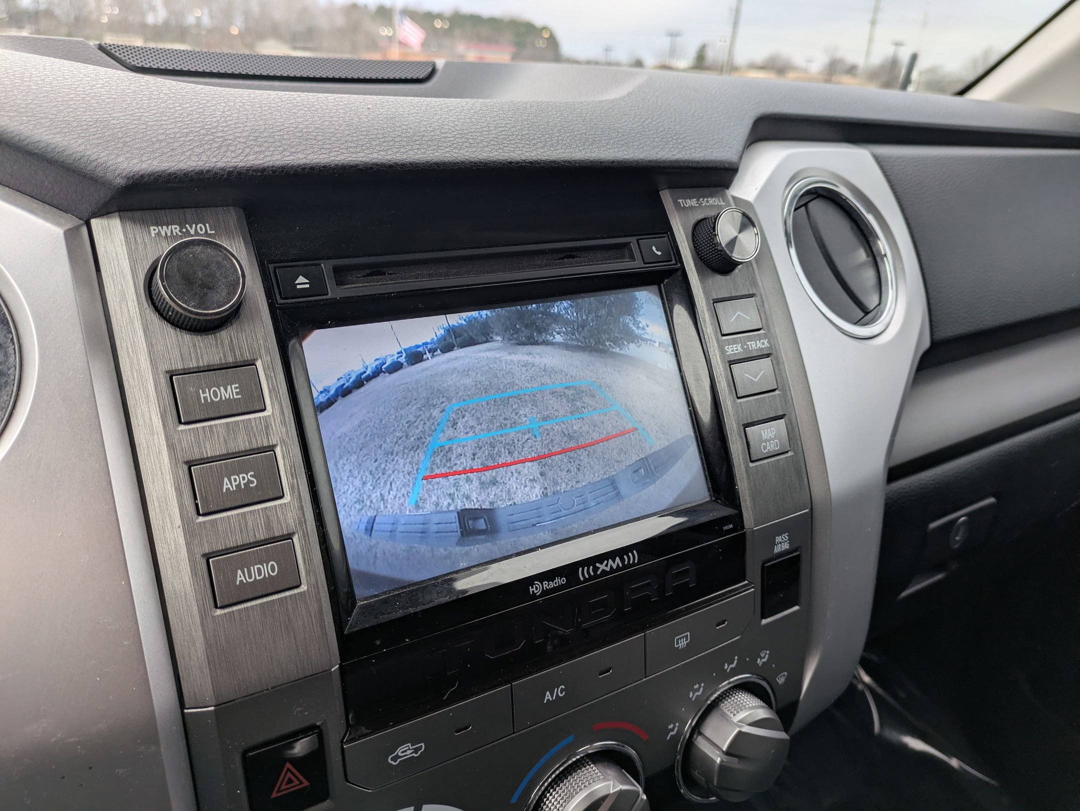 Used 2018 Toyota Tundra SR5 w/ SR5 Upgrade Package image 24