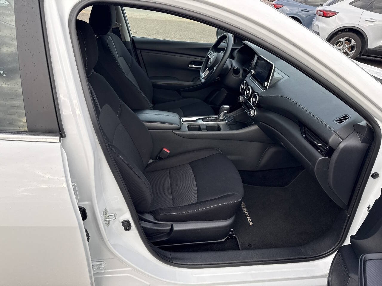 Used 2024 Nissan Sentra SV FWD image 16