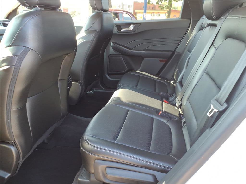 Certified 2022 Ford Escape SEL w/ Technology Package image 11