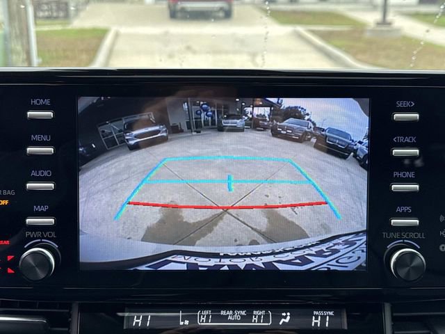 Used 2024 Toyota Sienna XLE image 27