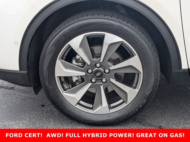 Certified 2023 Ford Escape Platinum w/ Premium Technology Package AWD/4WD image 9