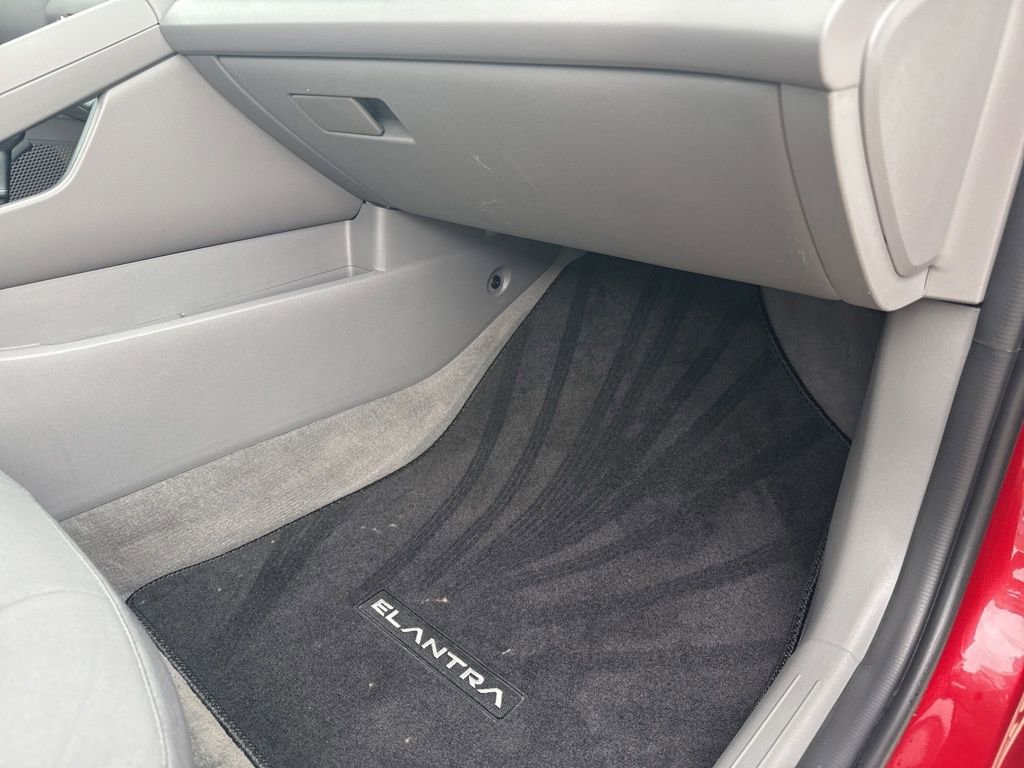 Used 2025 Hyundai Elantra Sport image 43