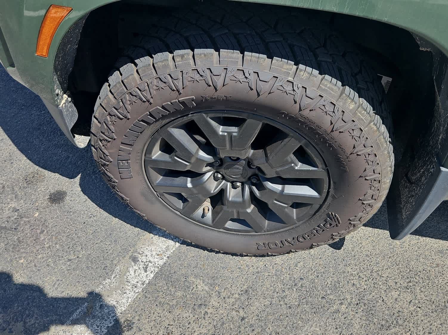 Used 2022 Nissan Frontier SV image 3