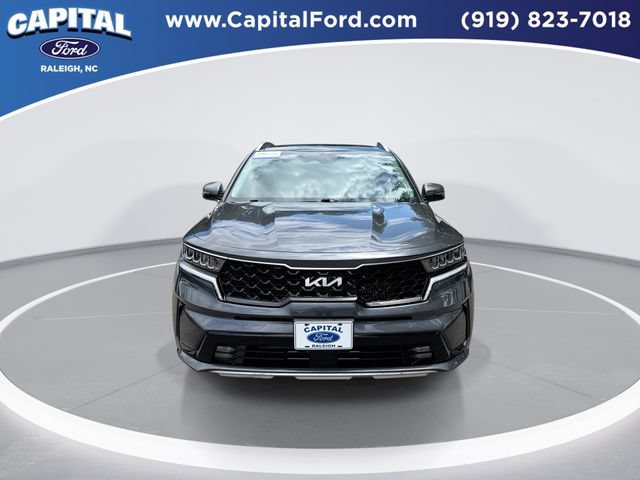 Used 2022 Kia Sorento EX w/ Panoramic Sunroof Package FWD image 3