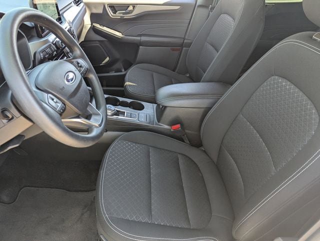 Certified 2025 Ford Escape Active FWD image 23