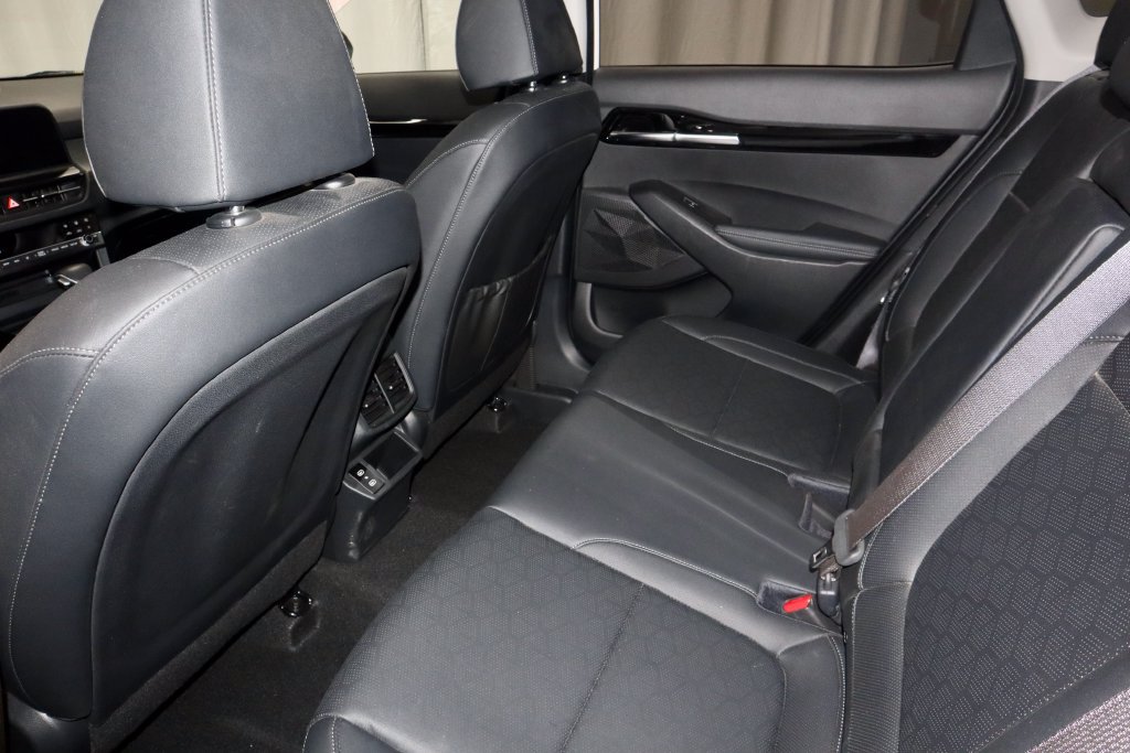 Used 2024 Kia Seltos EX AWD/4WD image 22