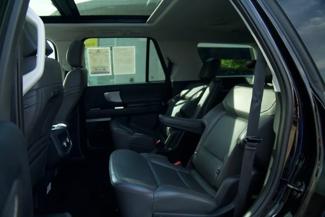 Certified 2025 Ford Expedition Active AWD/4WD image 28