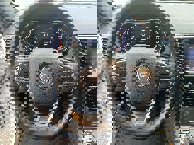 Used 2018 Jeep Grand Cherokee Laredo image 14