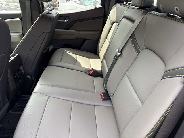 Used 2026 Chevrolet Colorado ZR2 w/ Technology Package AWD/4WD image 17