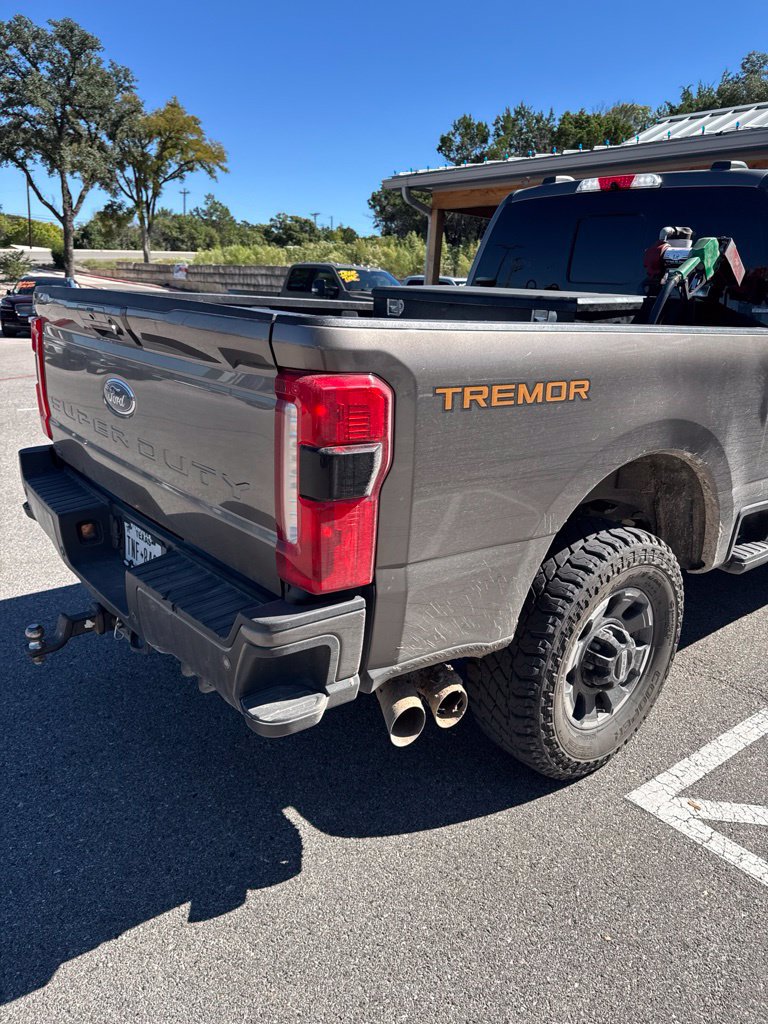Certified 2023 Ford F250 Lariat w/ Tremor Off-Road Package AWD/4WD image 3