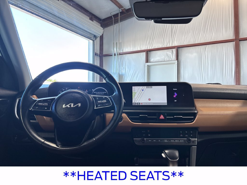 Used 2024 Kia Seltos EX FWD image 17