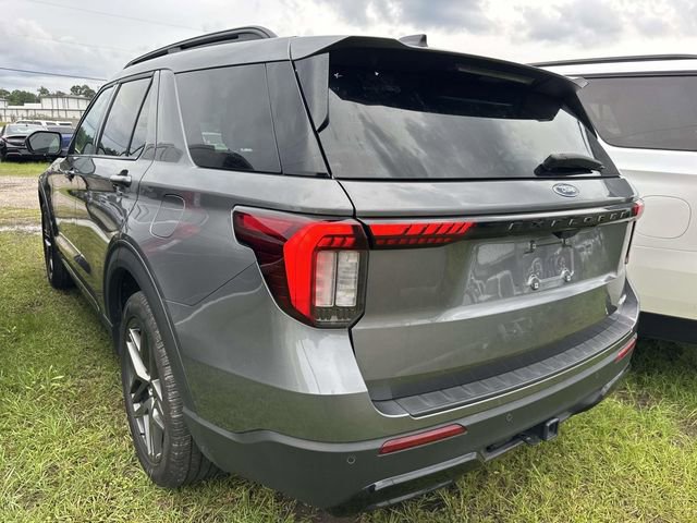 Certified 2025 Ford Explorer ST-Line w/ ST-Line Street Pack AWD/4WD image 14