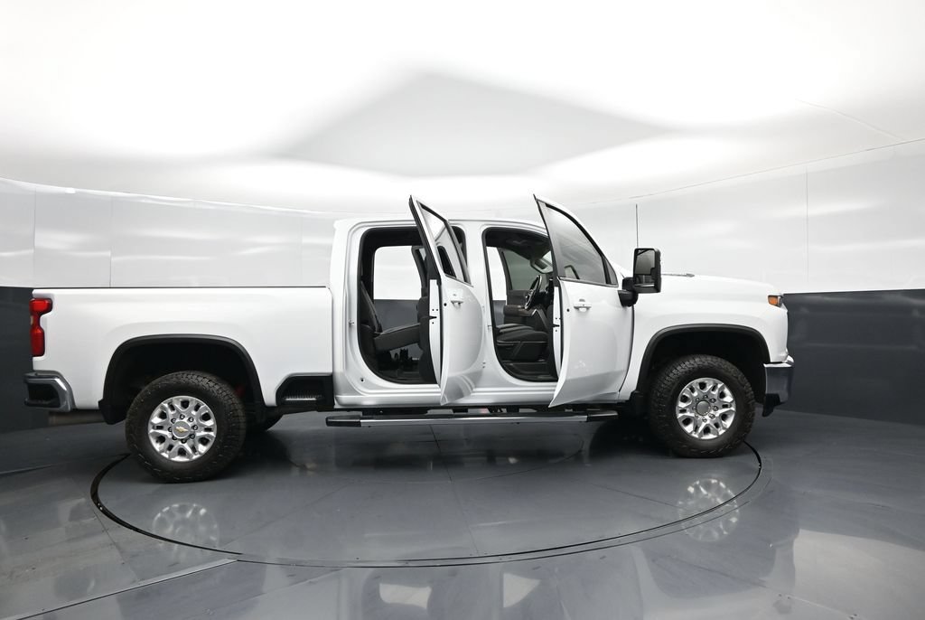 Used 2023 Chevrolet Silverado 2500 LT w/ Convenience Package AWD/4WD image 5