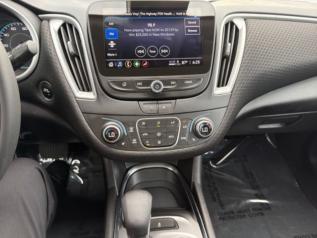 Used 2023 Chevrolet Malibu LT FWD image 18