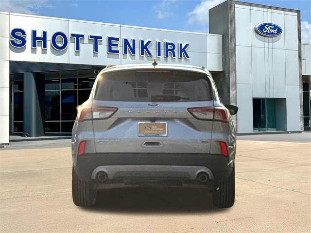 Certified 2022 Ford Escape Titanium image 7