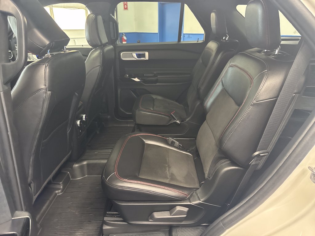 Certified 2023 Ford Explorer ST-Line w/ Class IV Trailer Tow Package AWD/4WD image 28