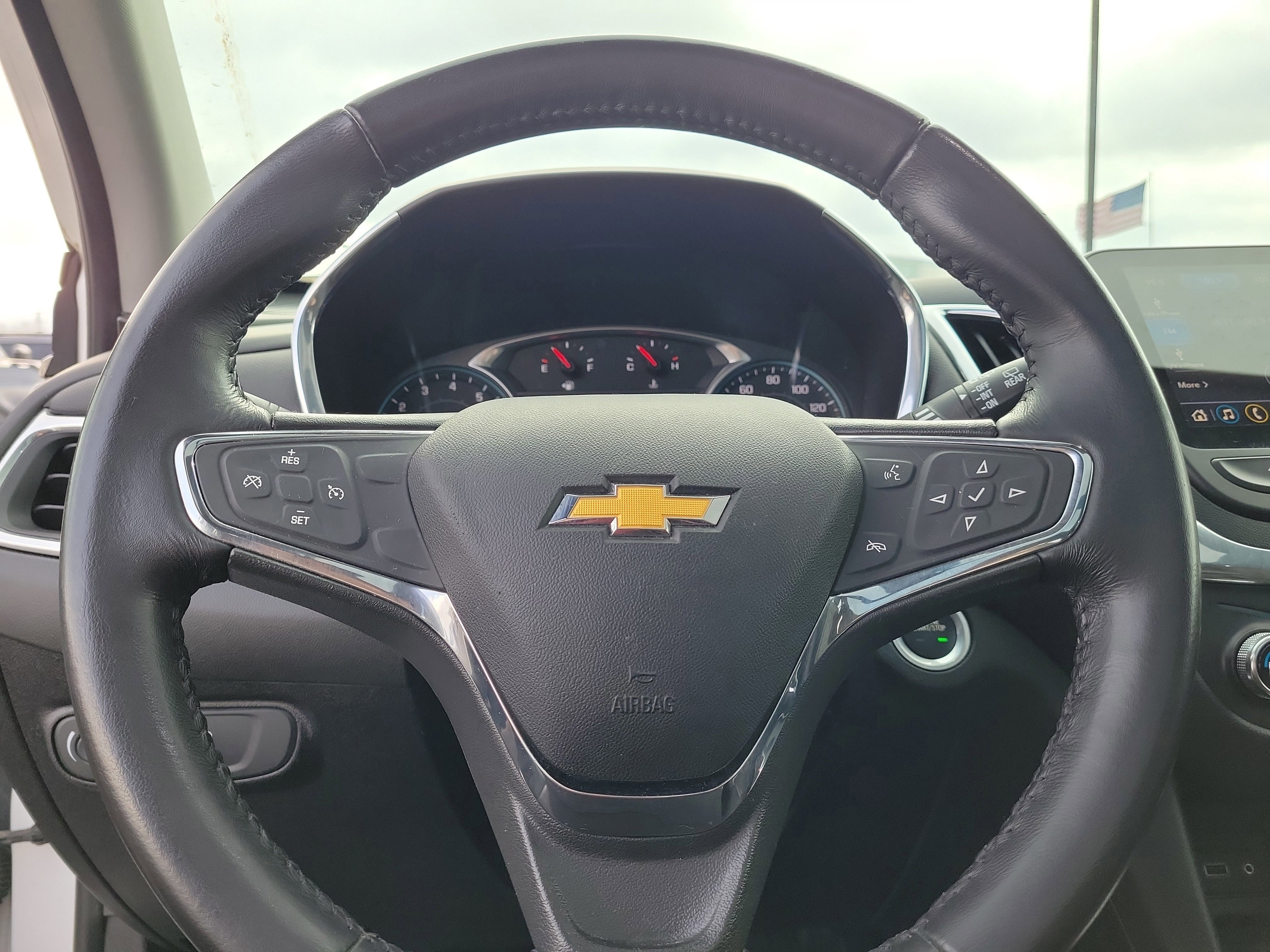 Used 2019 Chevrolet Equinox LT w/ Sun & Navigation Package image 23