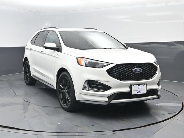Certified 2024 Ford Edge ST-Line AWD/4WD image 2