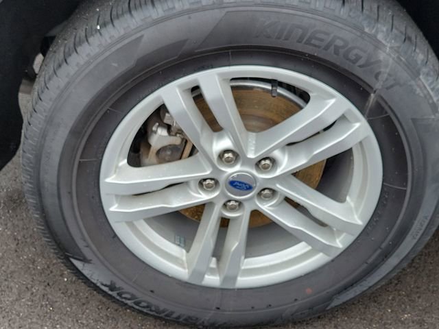 Certified 2024 Ford Explorer XLT w/ Equipment Group 202A image 5