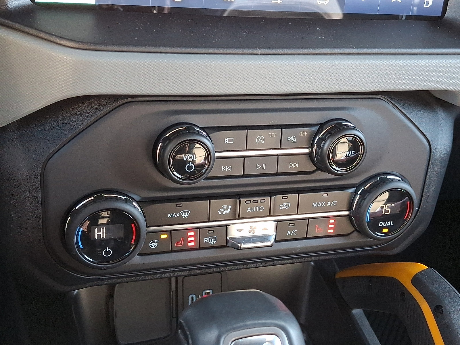 Certified 2023 Ford Bronco Badlands w/ Sasquatch Package image 23