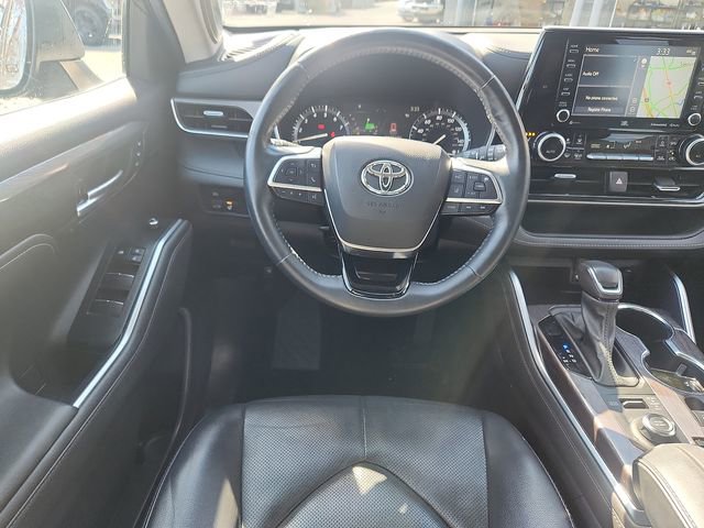 Used 2021 Toyota Highlander Limited AWD/4WD image 9