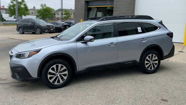 Used 2022 Subaru Outback Premium AWD/4WD image 6