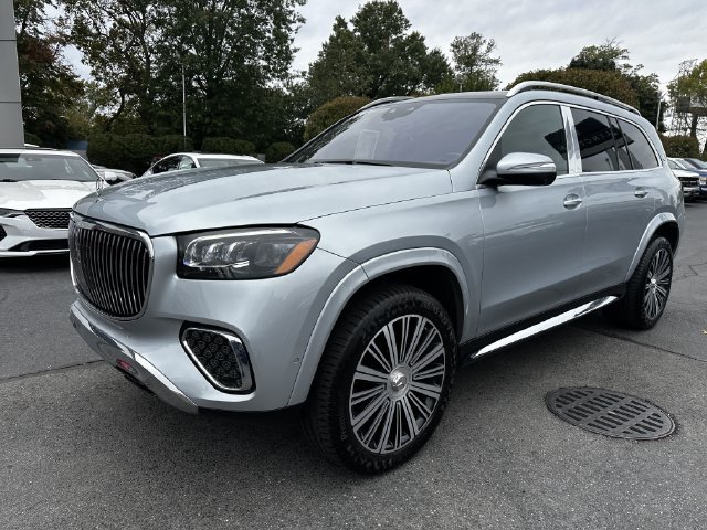 Used 2024 Mercedes-Benz Maybach GLS 600 4MATIC image 9