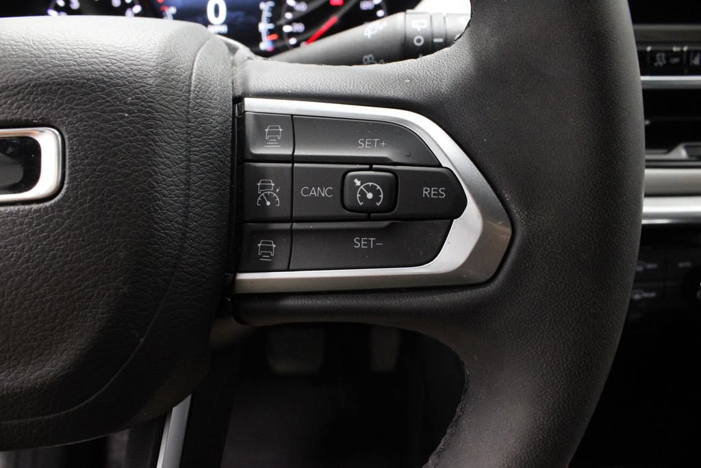 Used 2023 Jeep Compass Limited AWD/4WD image 27