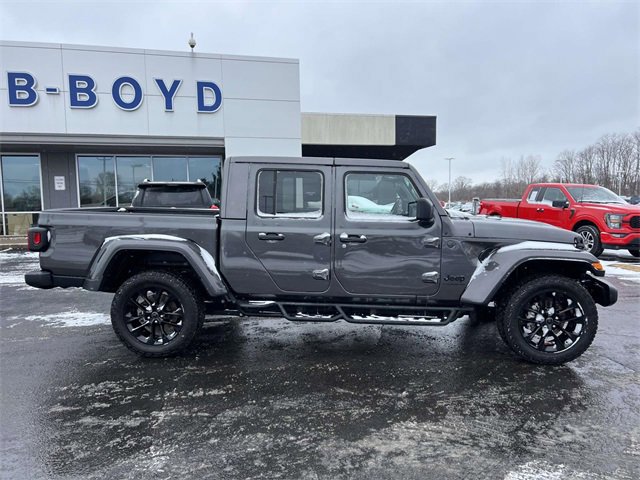 Used 2025 Jeep Gladiator Sport image 6