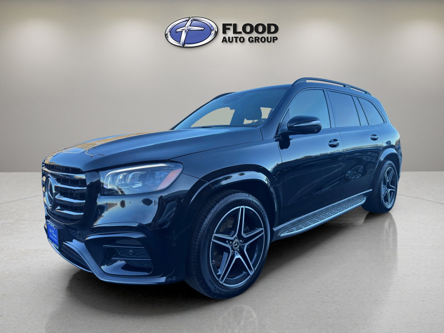 Used 2024 Mercedes-Benz GLS 450 4MATIC image 3
